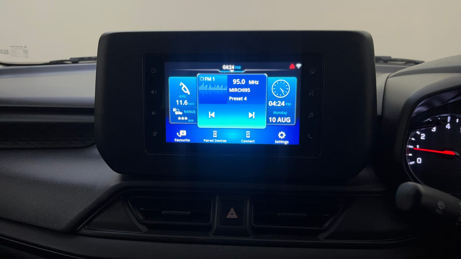 Used 2024 Maruti Suzuki Swift VXi Petrol Manual top_features Touch screen infotainment system