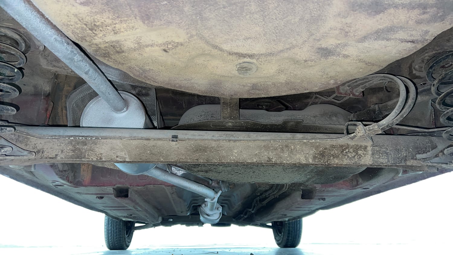 Used 2016 Renault Kwid RXT Petrol Manual extra REAR UNDERBODY VIEW (TAKEN FROM REAR)