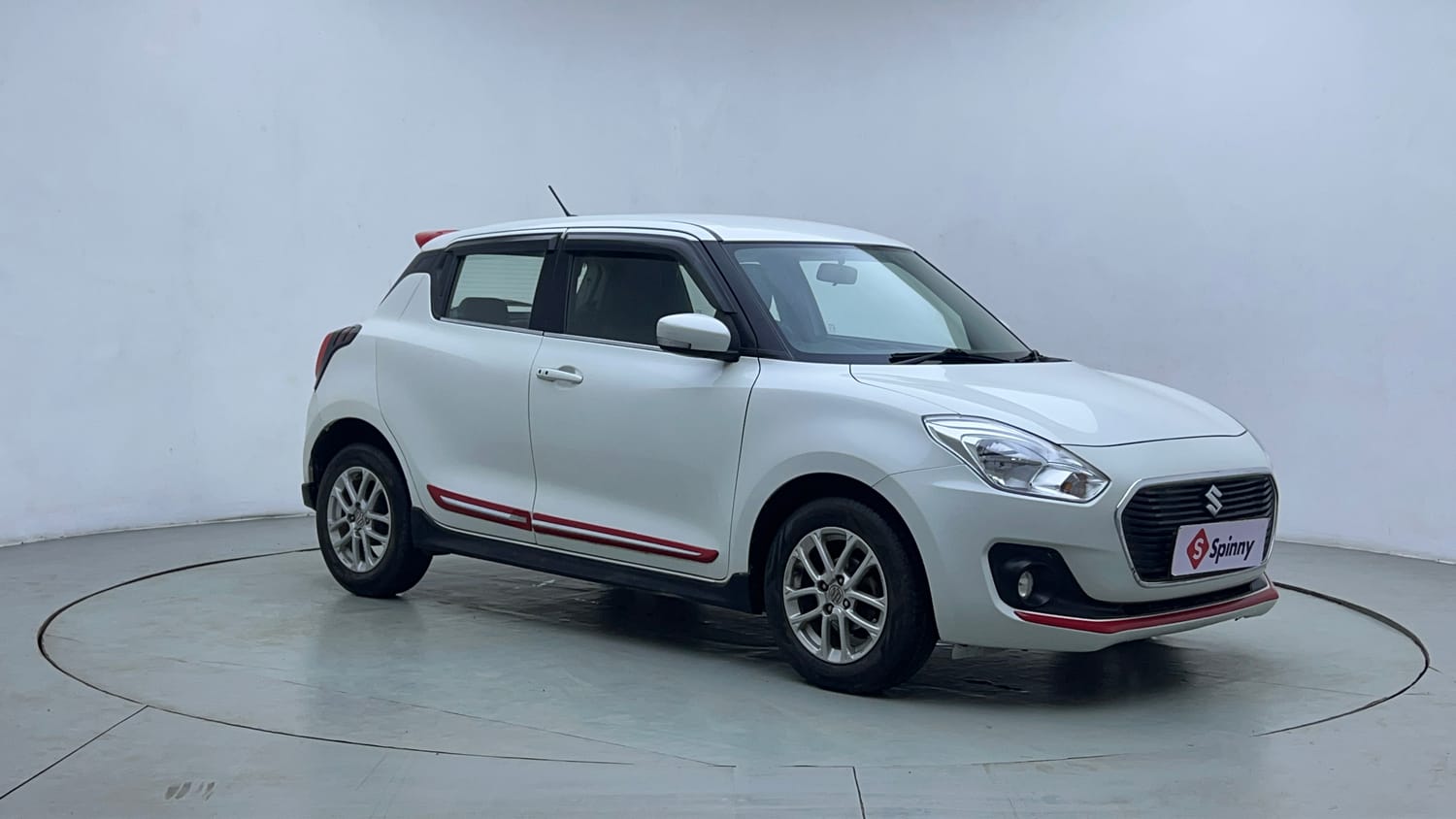Used 2018 Maruti Suzuki Swift ZXi AMT Petrol Automatic exterior RIGHT FRONT CORNER VIEW