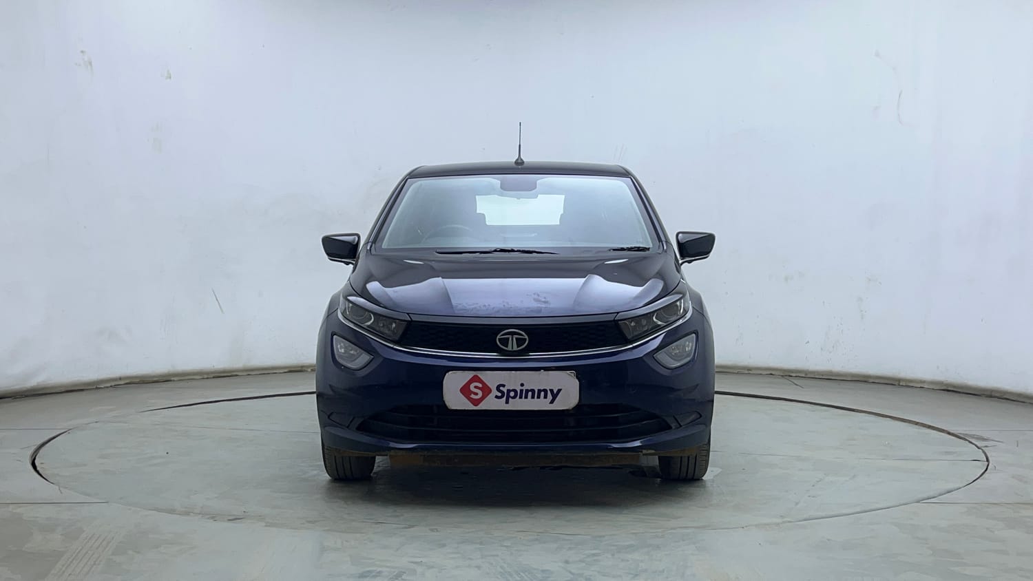 Used 2022 Tata Altroz XZA Petrol Petrol Automatic exterior FRONT VIEW