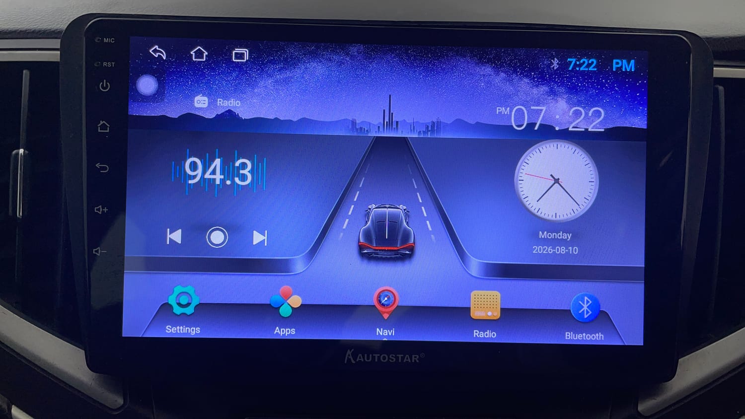 Used 2018 Maruti Suzuki Baleno Zeta 1.2 Petrol Manual top_features Integrated (in-dash) music system