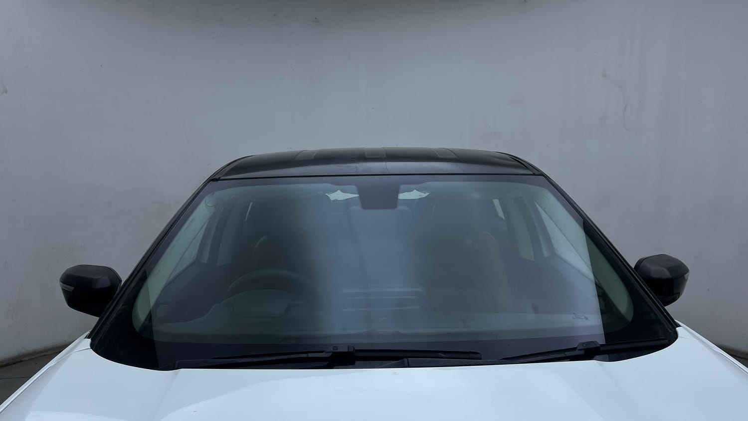 Used 2021 Tata Harrier XE Diesel Manual exterior FRONT WINDSHIELD VIEW