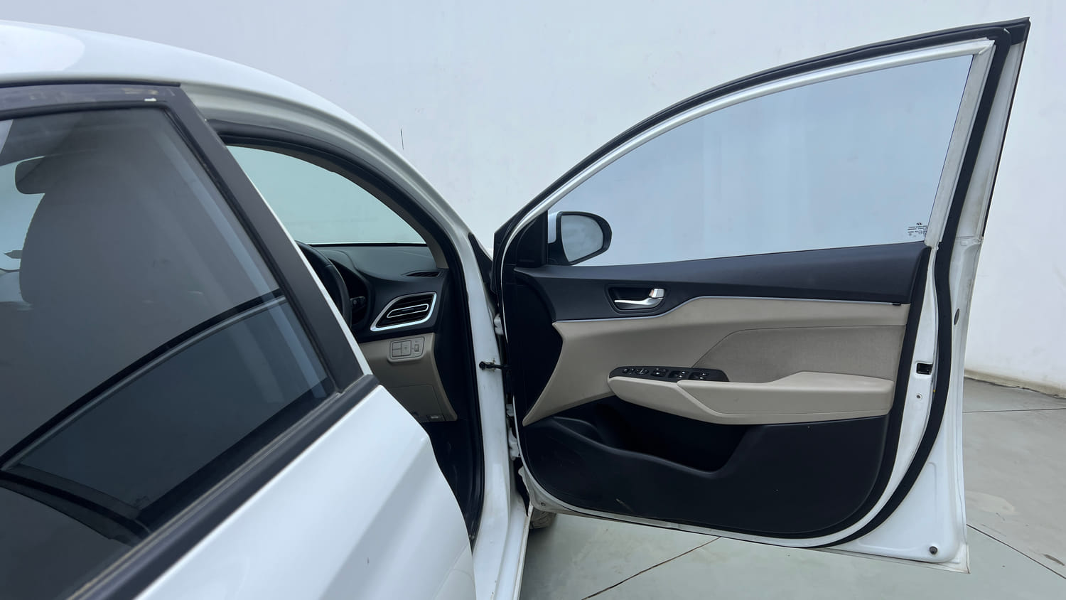 Used 2021 Hyundai Verna SX 1.5 VTVT IVT Petrol Automatic interior RIGHT FRONT DOOR OPEN VIEW