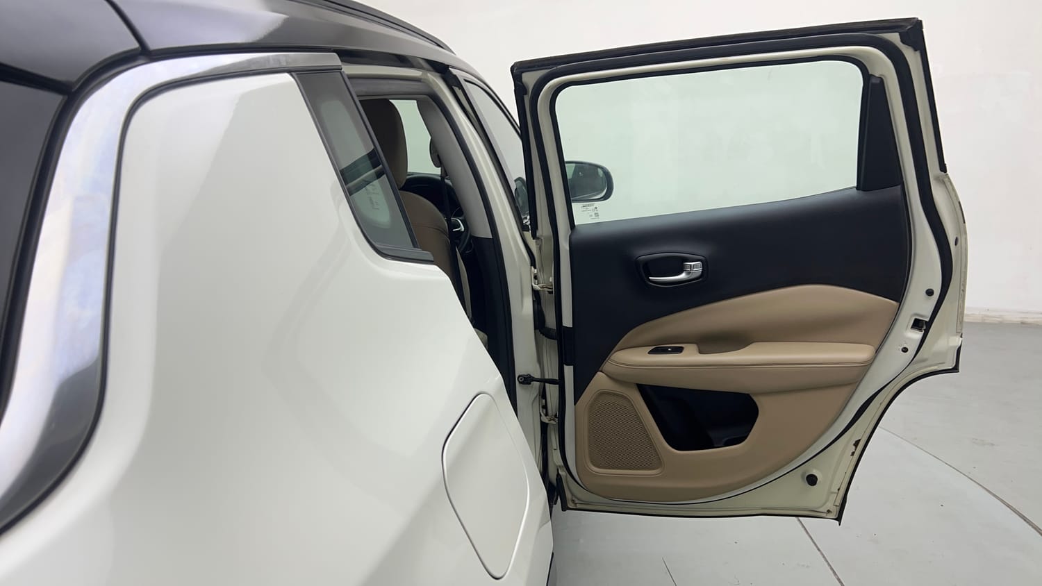 Used 2018 Jeep Compass Longitude (O) 2.0 Diesel Diesel Manual interior RIGHT REAR DOOR OPEN VIEW