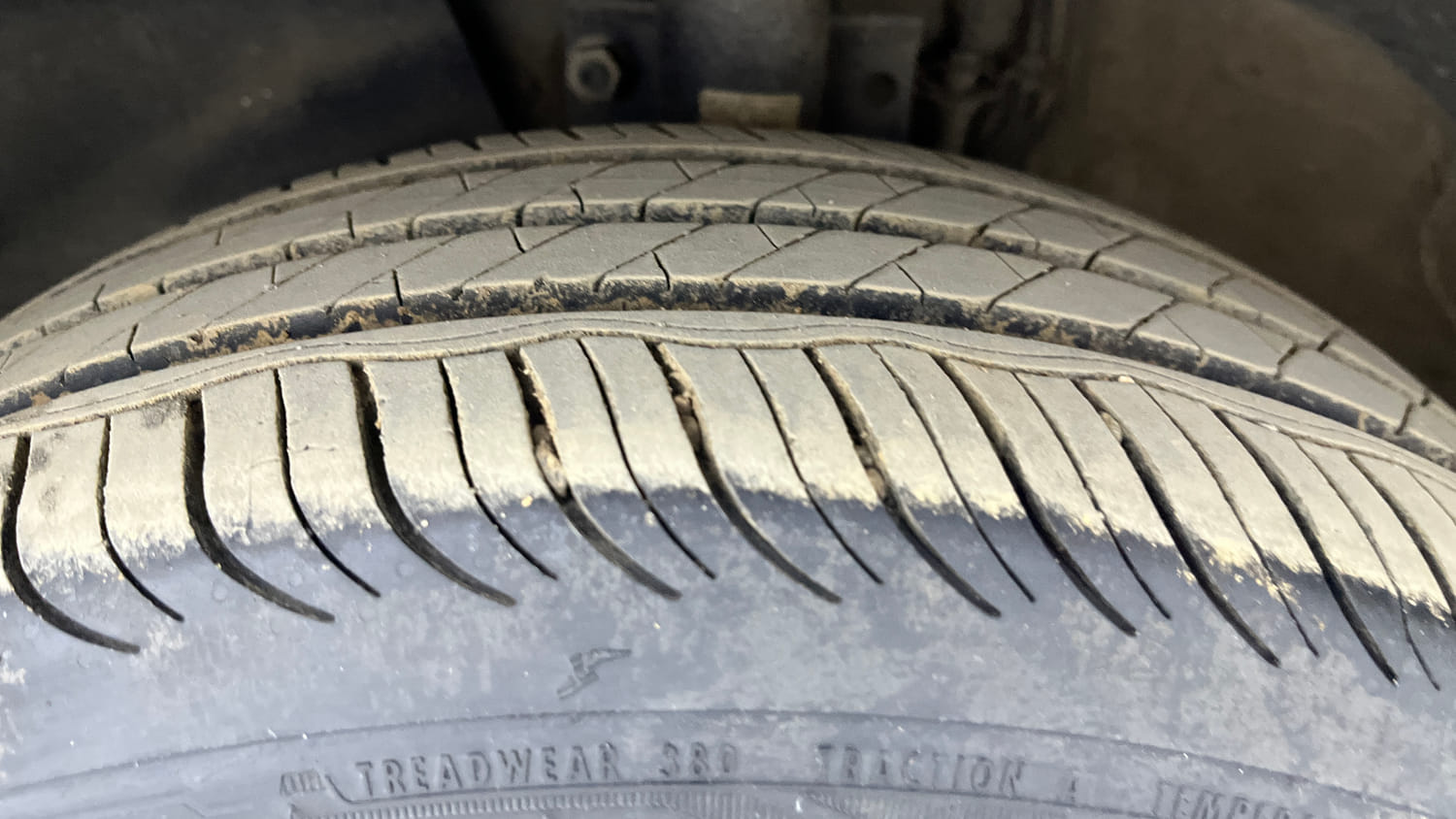 Used 2020 Volkswagen Polo Comfortline 1.0L (P) Petrol Manual tyres LEFT FRONT TYRE TREAD VIEW