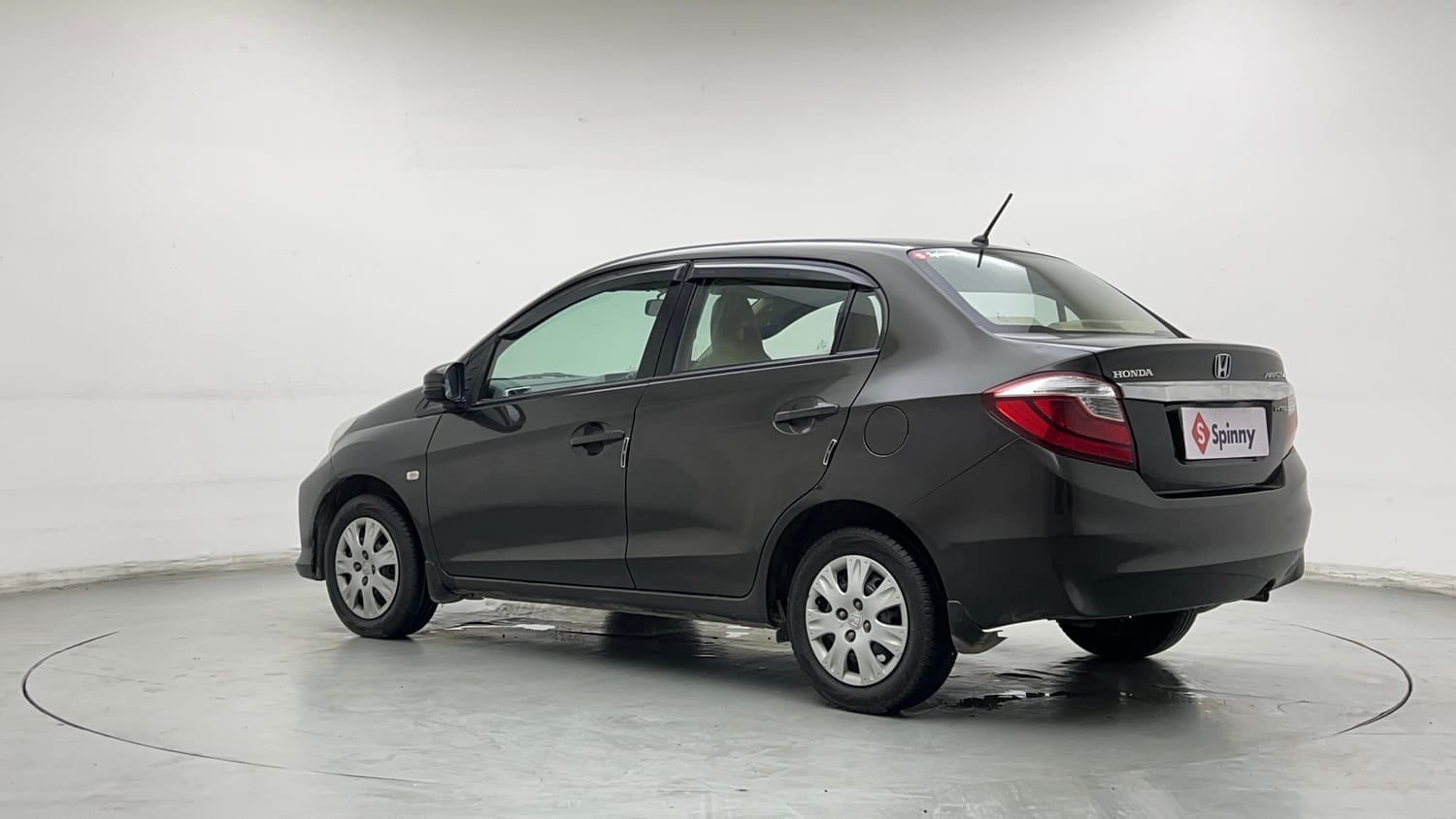 Used 2017 Honda Amaze 1.2 S i-VTEC Petrol Manual exterior LEFT REAR CORNER VIEW