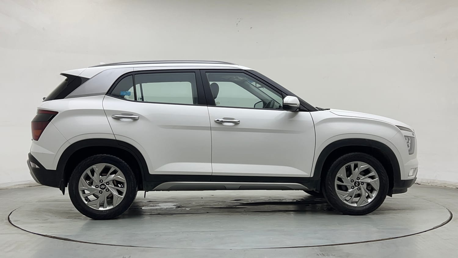 Used 2022 Hyundai Creta SX 1.5 Petrol Petrol Manual exterior RIGHT SIDE VIEW