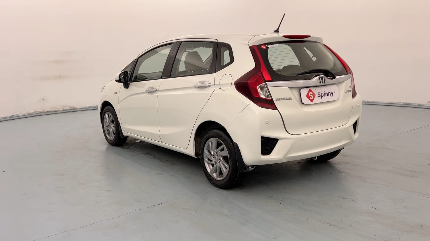 Used 2018 Honda Jazz V Petrol Petrol Manual exterior LEFT REAR CORNER VIEW