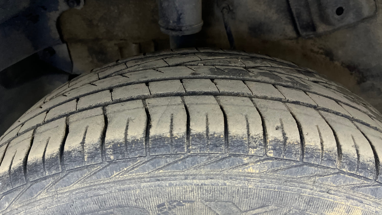Used 2020 Tata Nexon XZA Plus Petrol Automatic tyres RIGHT REAR TYRE TREAD VIEW