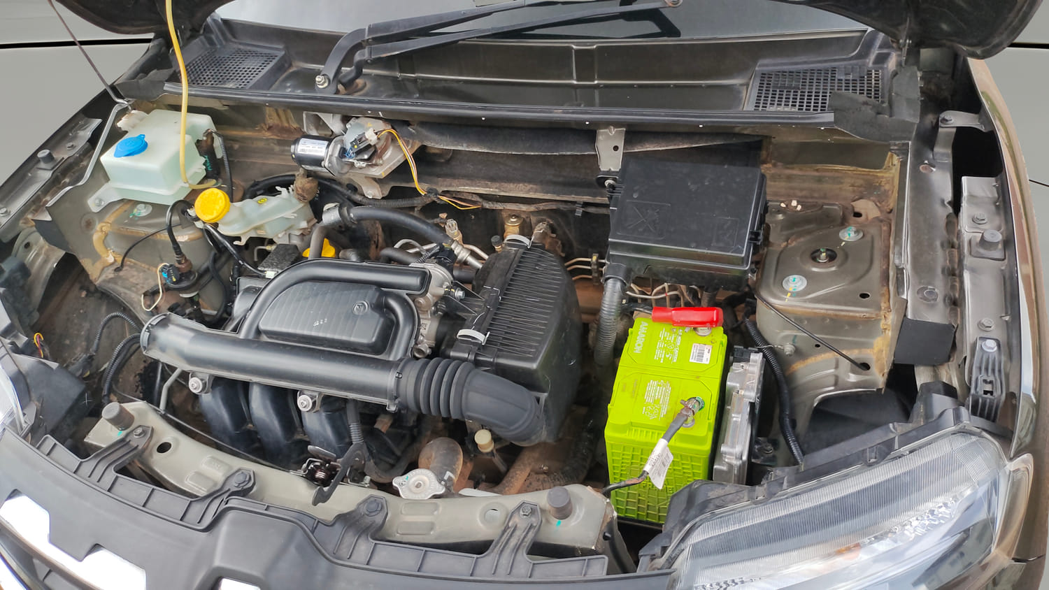 Used 2022 Renault Kwid RXT 1.0 AMT Petrol Automatic engine ENGINE LEFT SIDE VIEW