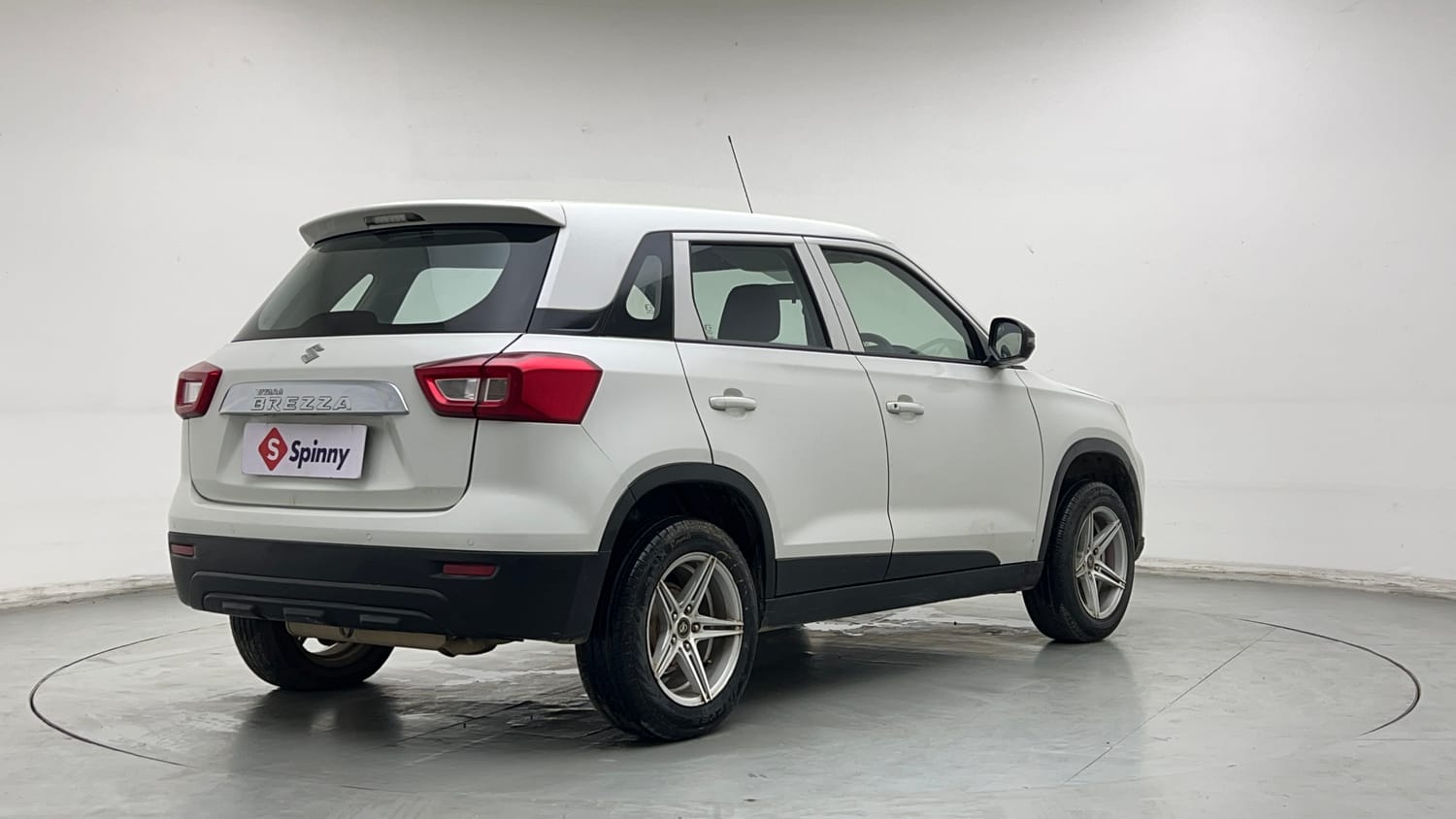 Used 2021 maruti-suzuki Vitara Brezza LXi Petrol Manual exterior RIGHT REAR CORNER VIEW