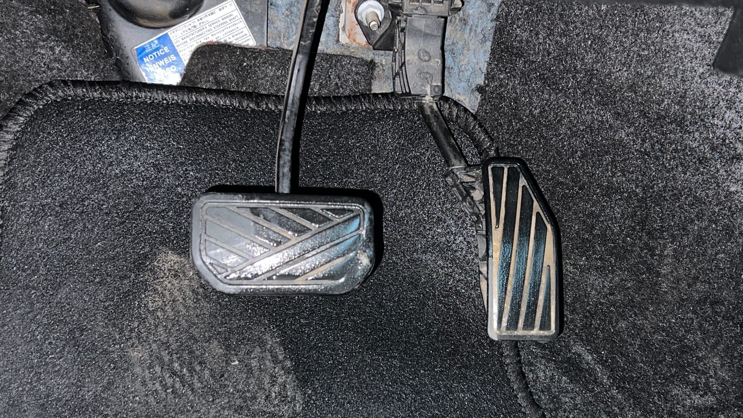 Used 2018 Maruti Suzuki Swift ZXi AMT Petrol Automatic interior PEDALS VIEW