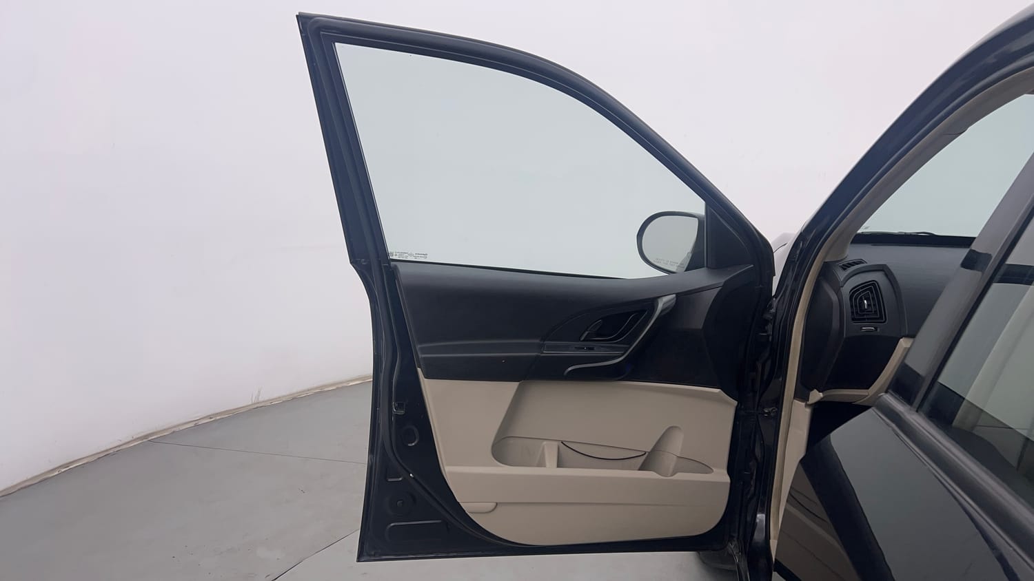 Used 2016 Mahindra XUV500 W4 Diesel Manual interior LEFT FRONT DOOR OPEN VIEW