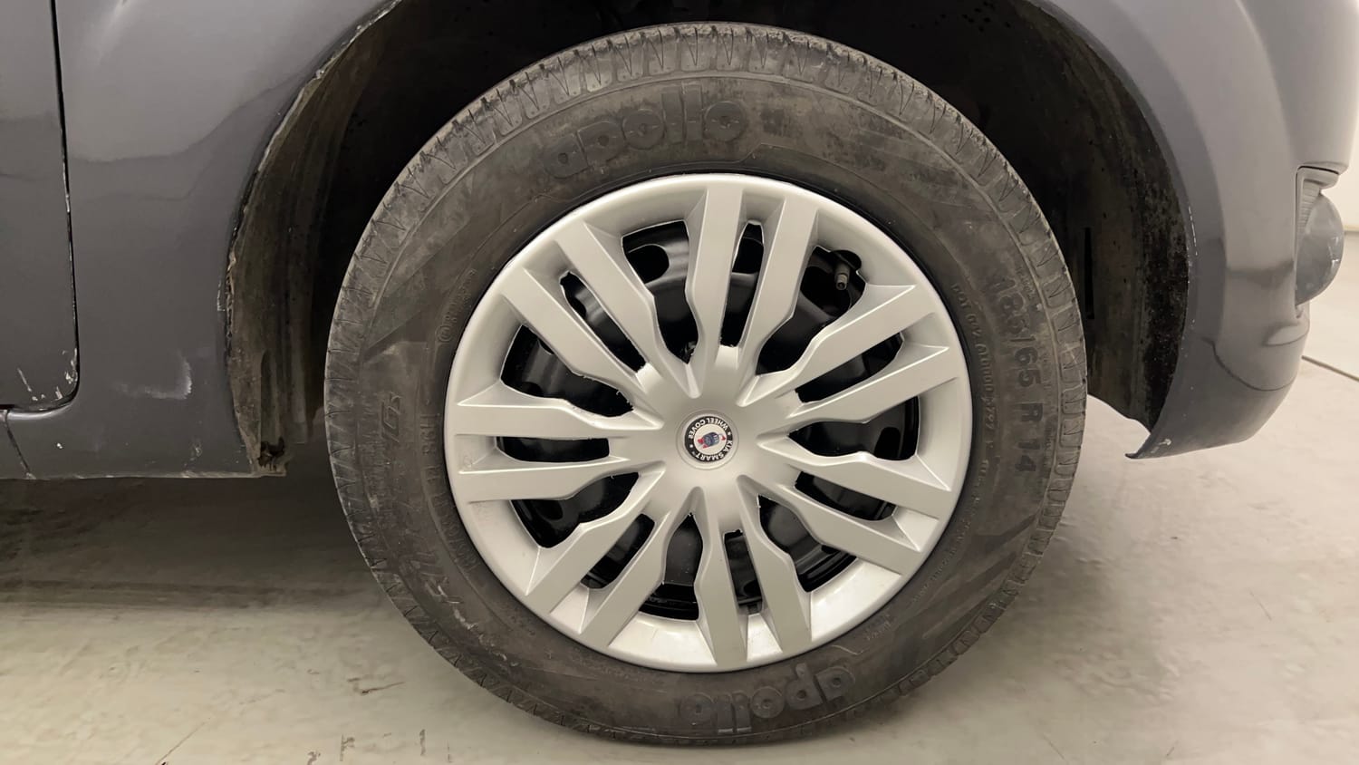 Used 2012 Ford Figo Duratec Petrol ZXI 1.2 Petrol Manual tyres RIGHT FRONT TYRE RIM VIEW
