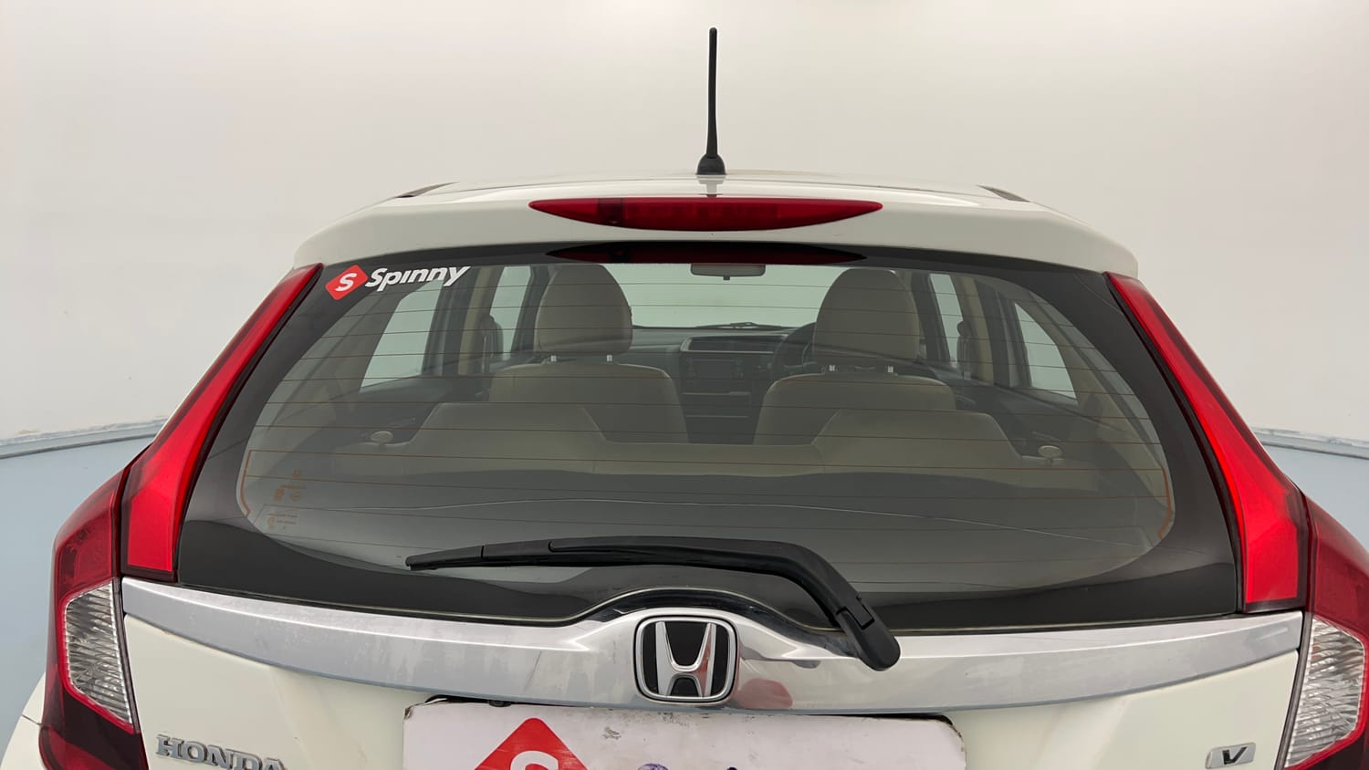 Used 2018 Honda Jazz V Petrol Petrol Manual exterior BACK WINDSHIELD VIEW