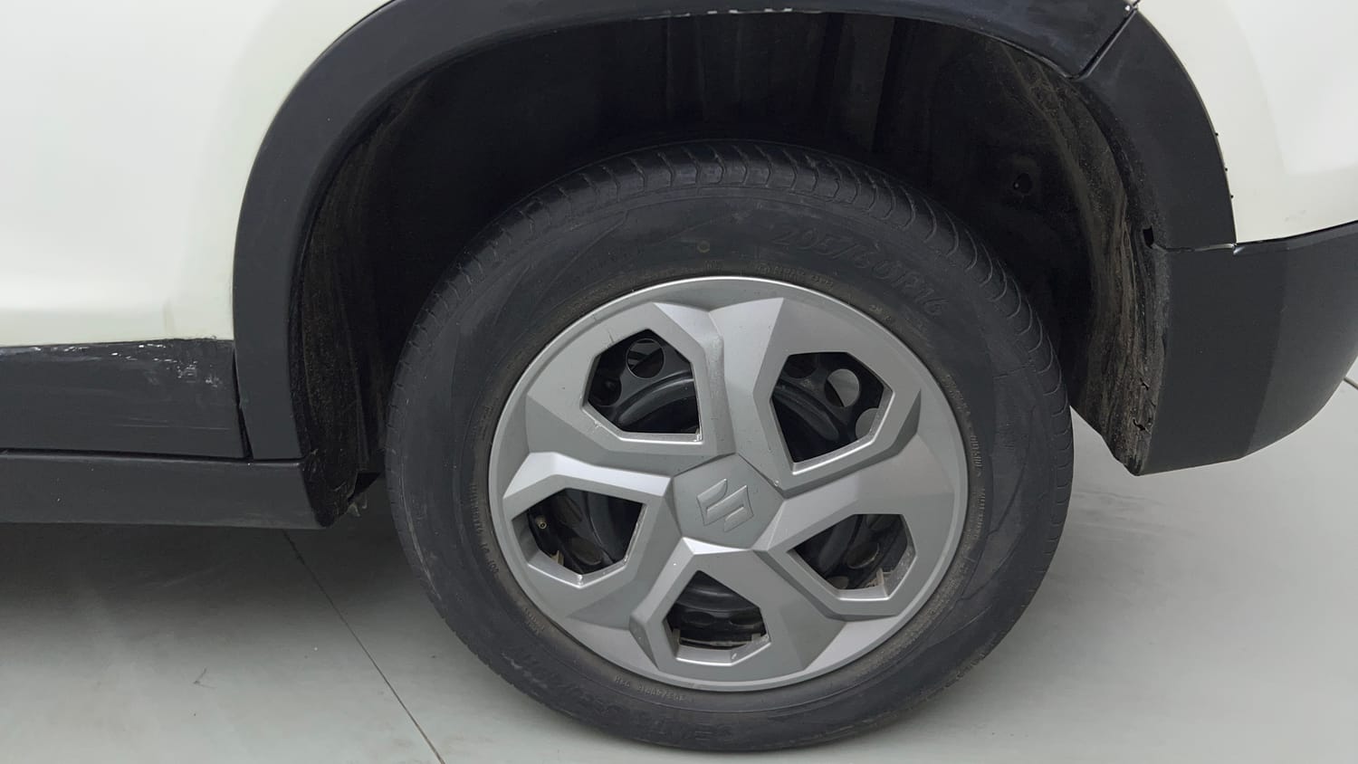 Used 2022 maruti-suzuki Vitara Brezza VXi Petrol Manual tyres LEFT REAR TYRE RIM VIEW