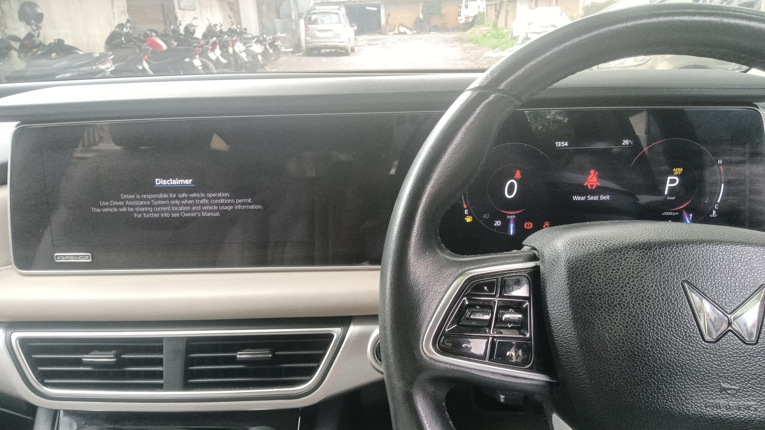 Used 2021 Mahindra XUV700 AX 7 Petrol AT Luxury Pack 7 STR Petrol Automatic top_features 360 view camera