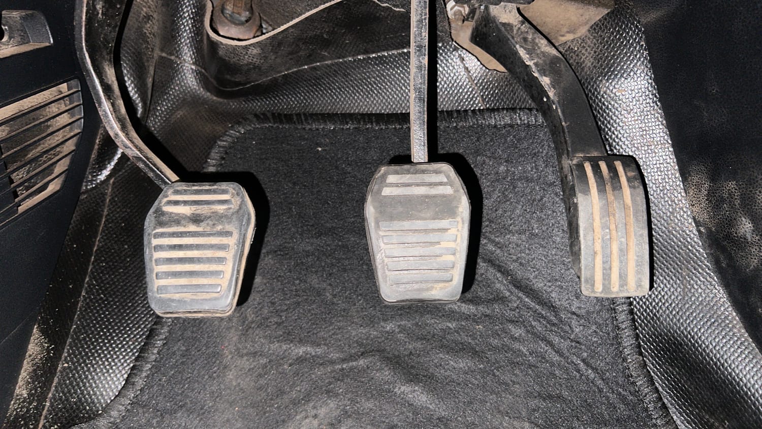 Used 2012 Ford Figo Duratec Petrol ZXI 1.2 Petrol Manual interior PEDALS VIEW