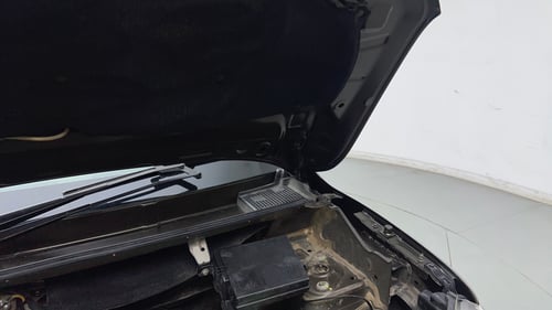 Used 2020 Renault Kwid RXT 1.0 Opt Petrol Manual engine ENGINE LEFT SIDE HINGE & APRON VIEW