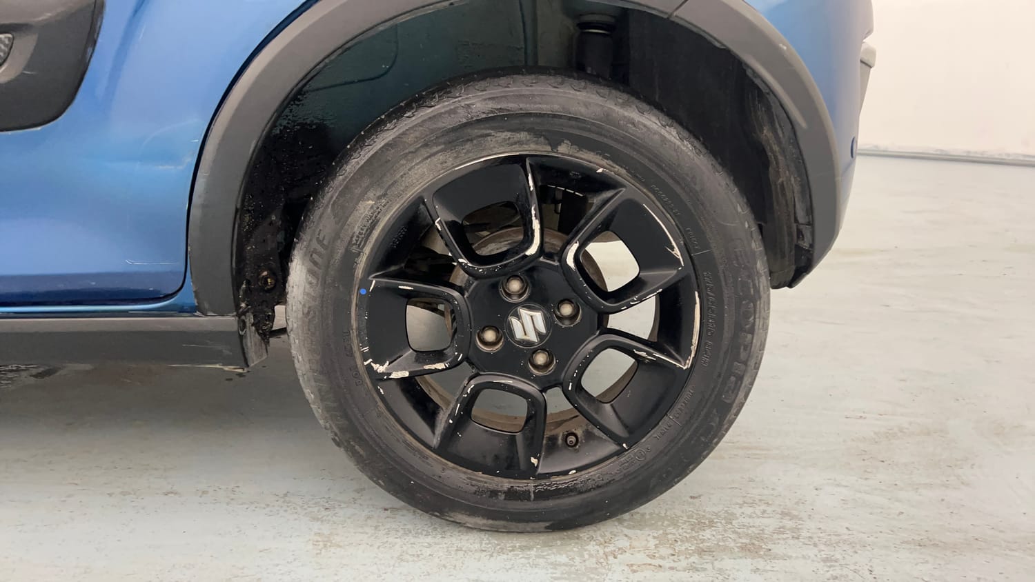 Used 2018 Maruti Suzuki Ignis [2017-2020] Zeta AMT Petrol Dual Tone Petrol Automatic tyres LEFT REAR TYRE RIM VIEW