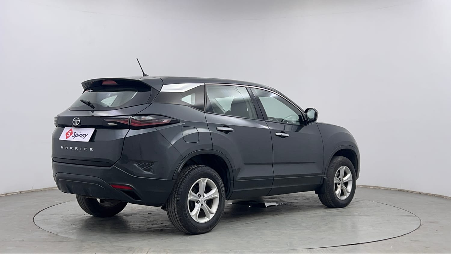 Used 2019 Tata Harrier XT Diesel Manual exterior RIGHT REAR CORNER VIEW