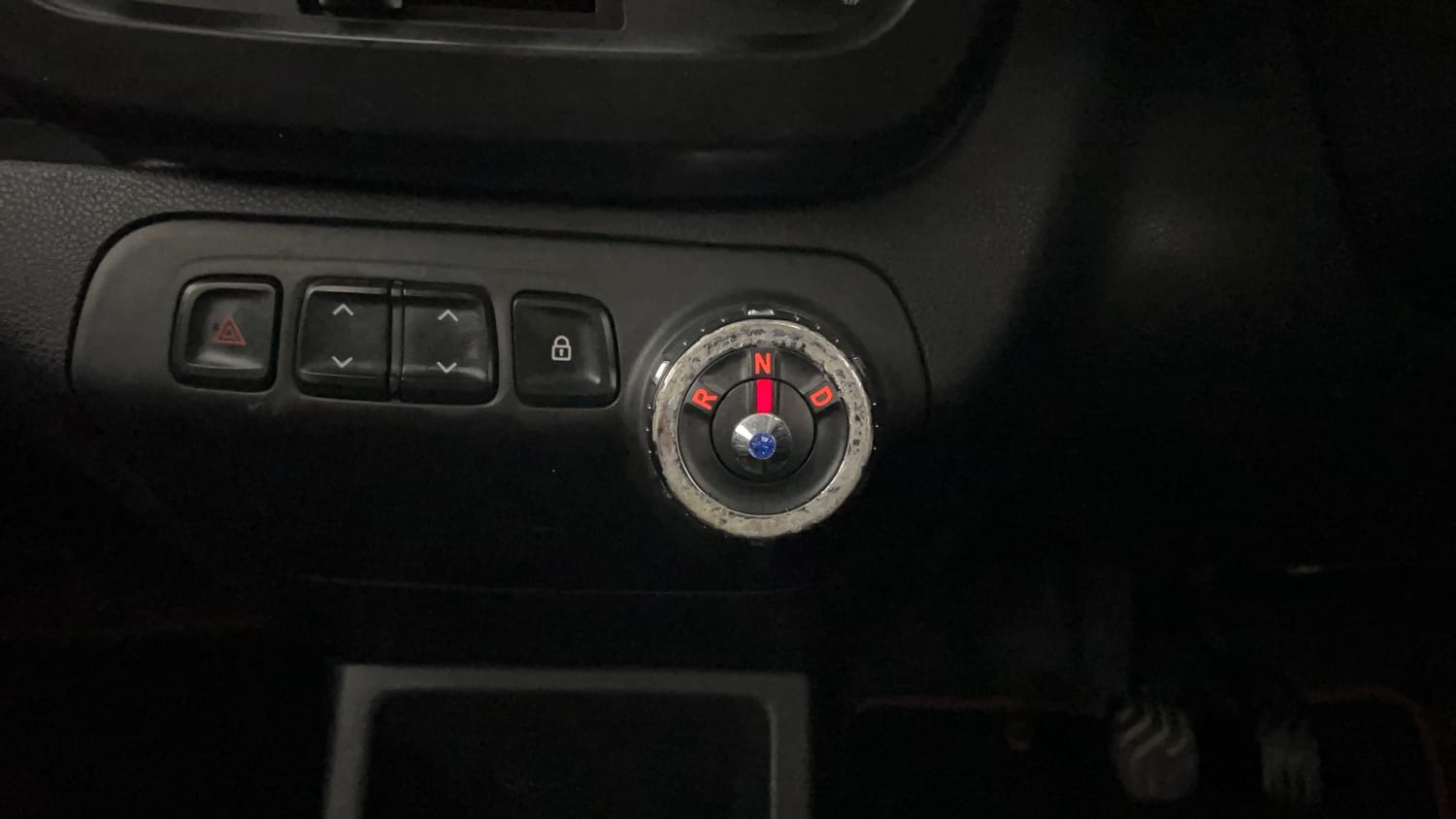 Used 2017 Renault Kwid CLIMBER 1.0 AMT Petrol Automatic interior GEAR  KNOB VIEW
