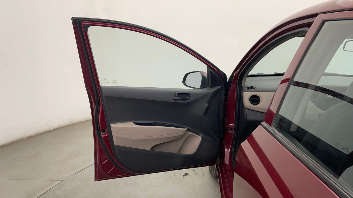 Used 2014 Hyundai Grand i10 Magna 1.2 Kappa VTVT Petrol Manual interior LEFT FRONT DOOR OPEN VIEW