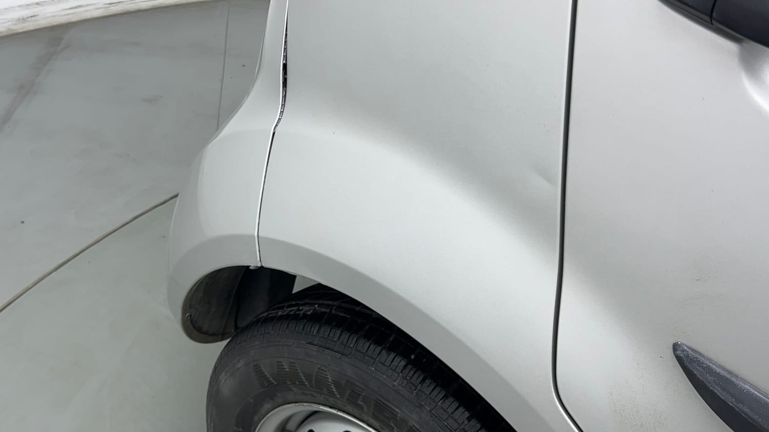 Used 2015 Maruti Suzuki Ritz Lxi BS-IV Petrol Manual dents MINOR SCRATCH