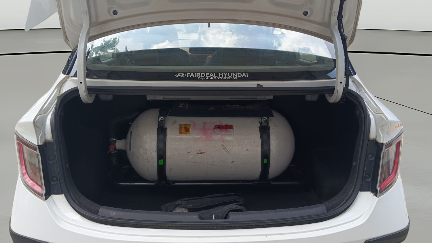 Used 2022 Hyundai Aura S 1.2 CNG Cng Manual interior DICKY INSIDE VIEW