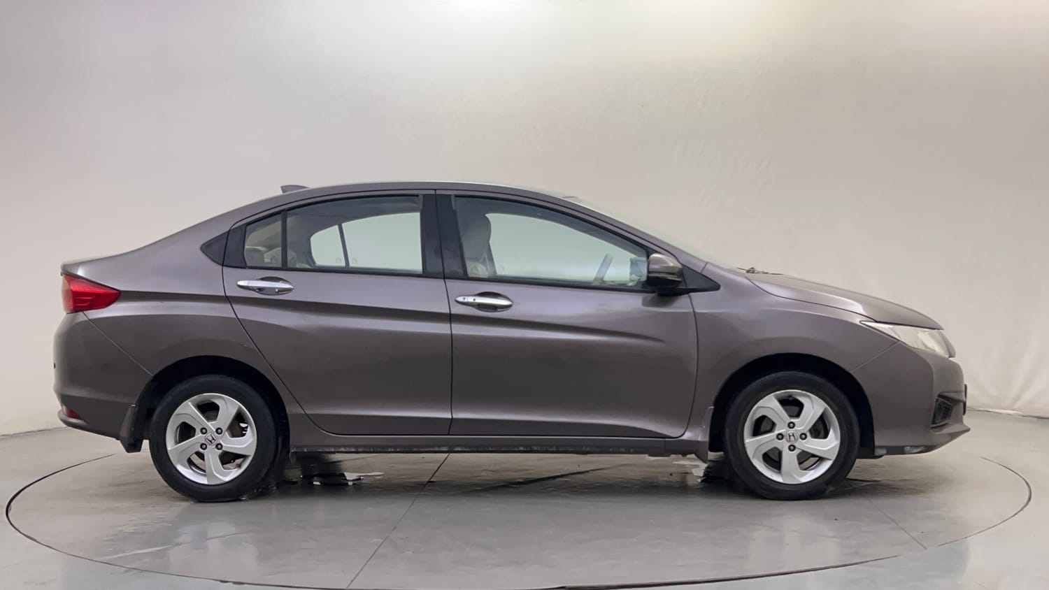 Used 2015 Honda City VX CVT Petrol Automatic exterior RIGHT SIDE VIEW