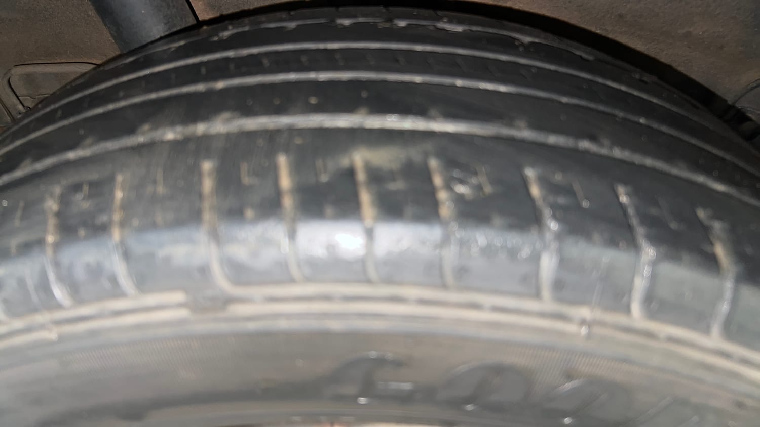 Used 2023 Hyundai Venue SX 1.2 Petrol Petrol Manual tyres RIGHT REAR TYRE TREAD VIEW