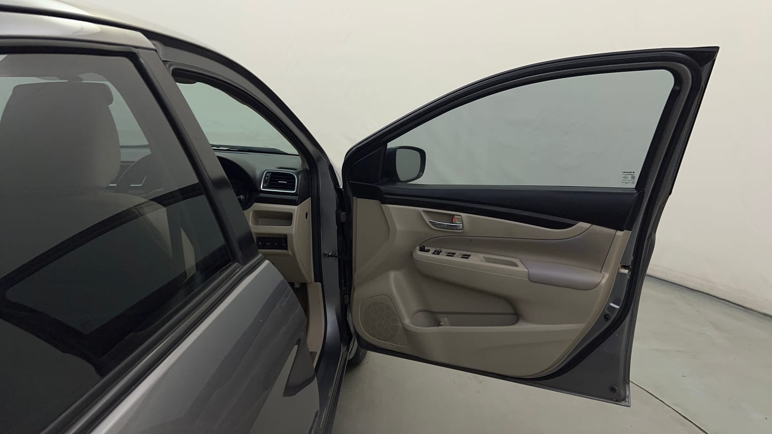 Used 2017 Maruti Suzuki Ciaz Zeta 1.3 Hybrid Diesel Manual interior RIGHT FRONT DOOR OPEN VIEW