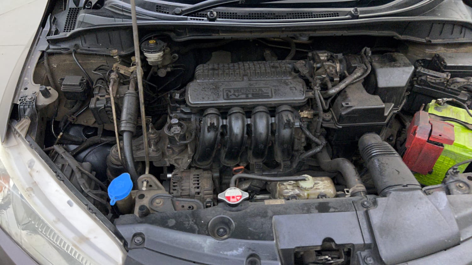Used 2015 Honda City VX CVT Petrol Automatic engine ENGINE RIGHT SIDE VIEW