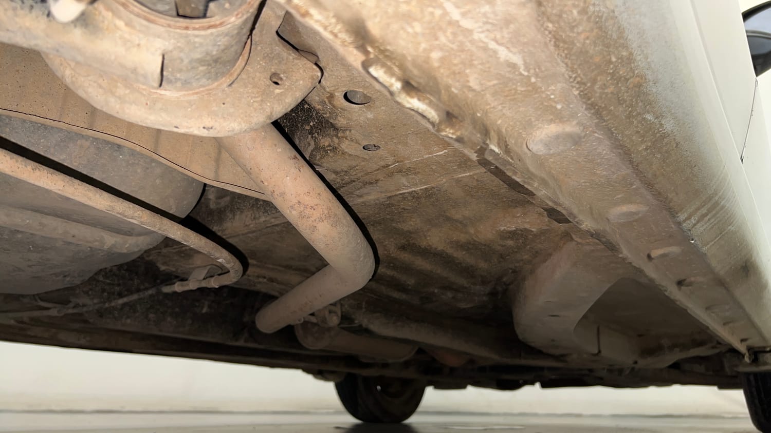 Used 2013 Honda Amaze 1.2 S AT i-VTEC Petrol Automatic extra REAR RIGHT UNDERBODY VIEW