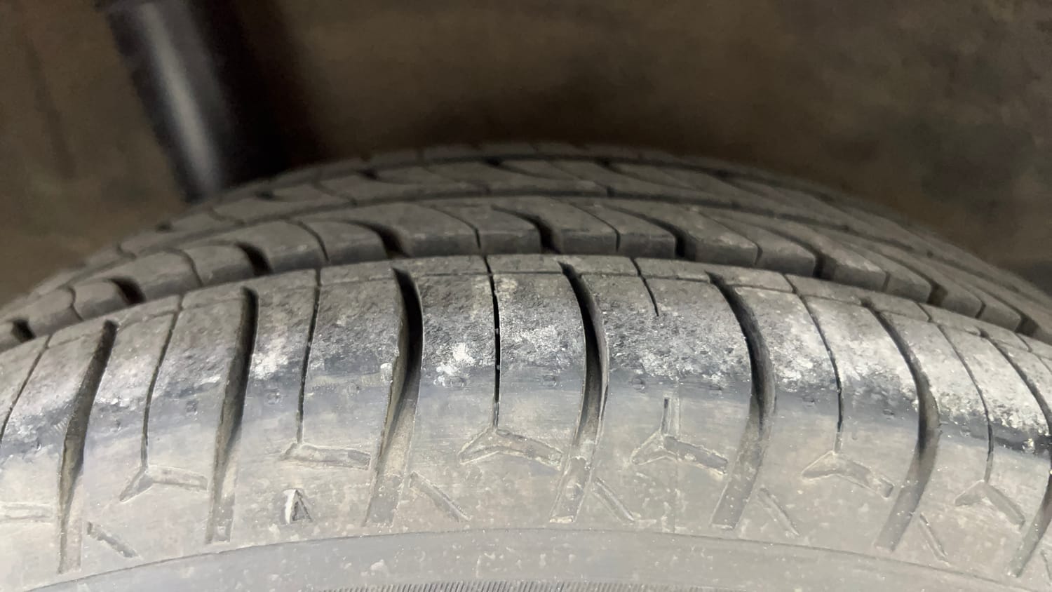 Used 2015 Honda Brio VX AT Petrol Automatic tyres RIGHT REAR TYRE TREAD VIEW