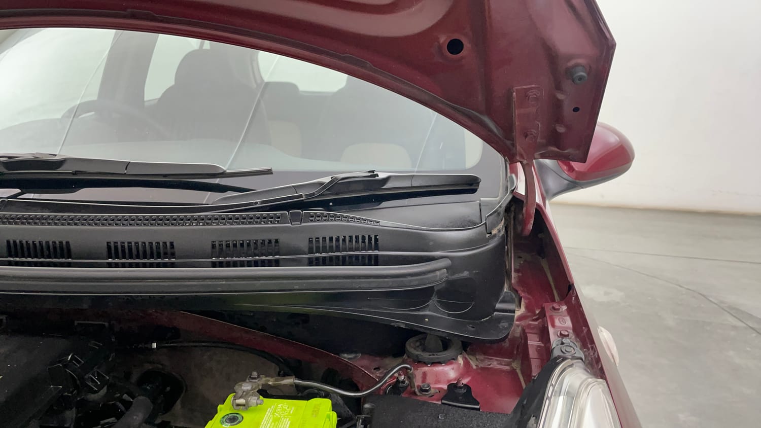 Used 2014 Hyundai Grand i10 Magna 1.2 Kappa VTVT Petrol Manual engine ENGINE LEFT SIDE HINGE & APRON VIEW