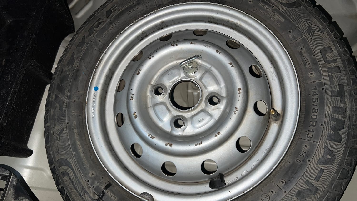 Used 2015 Maruti Suzuki Wagon R LXI Petrol Manual tyres SPARE TYRE VIEW