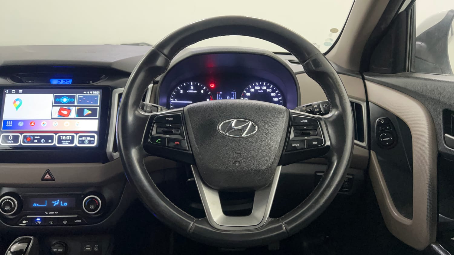 Used 2016 Hyundai Creta 1.6 SX Plus AT Diesel Automatic interior STEERING VIEW