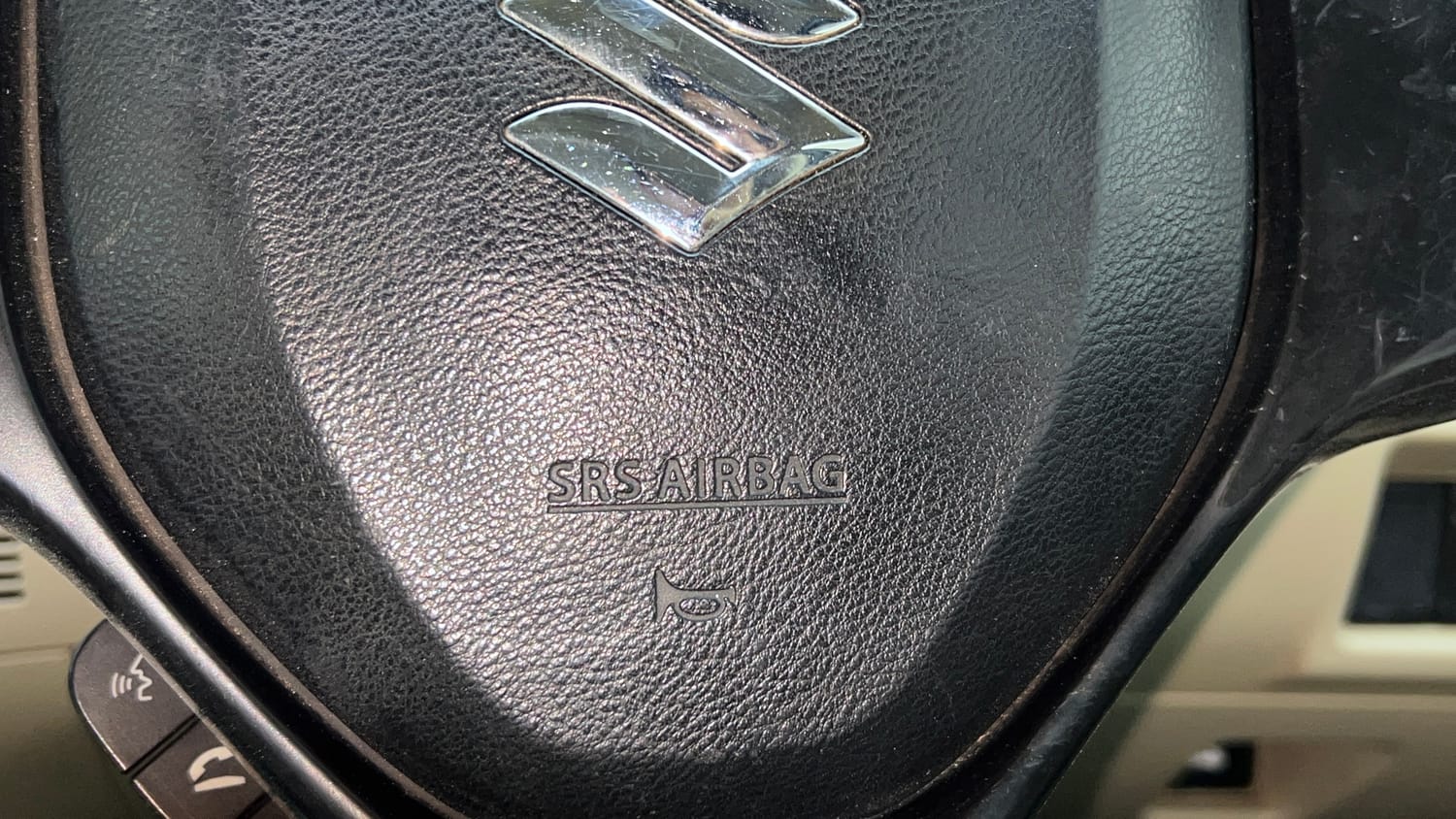 Used 2015 Maruti Suzuki Ciaz ZXI+ Petrol Manual top_features Airbags