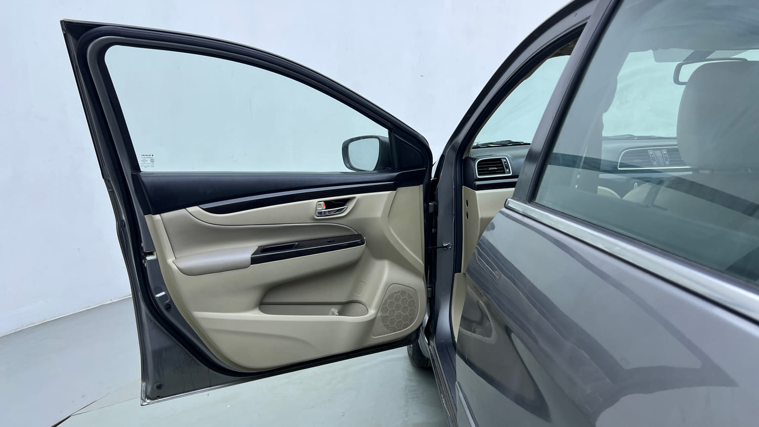 Used 2017 Maruti Suzuki Ciaz ZXI+ Petrol Manual interior LEFT FRONT DOOR OPEN VIEW