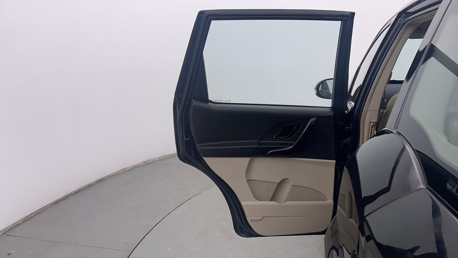 Used 2016 Mahindra XUV500 W4 Diesel Manual interior LEFT REAR DOOR OPEN VIEW