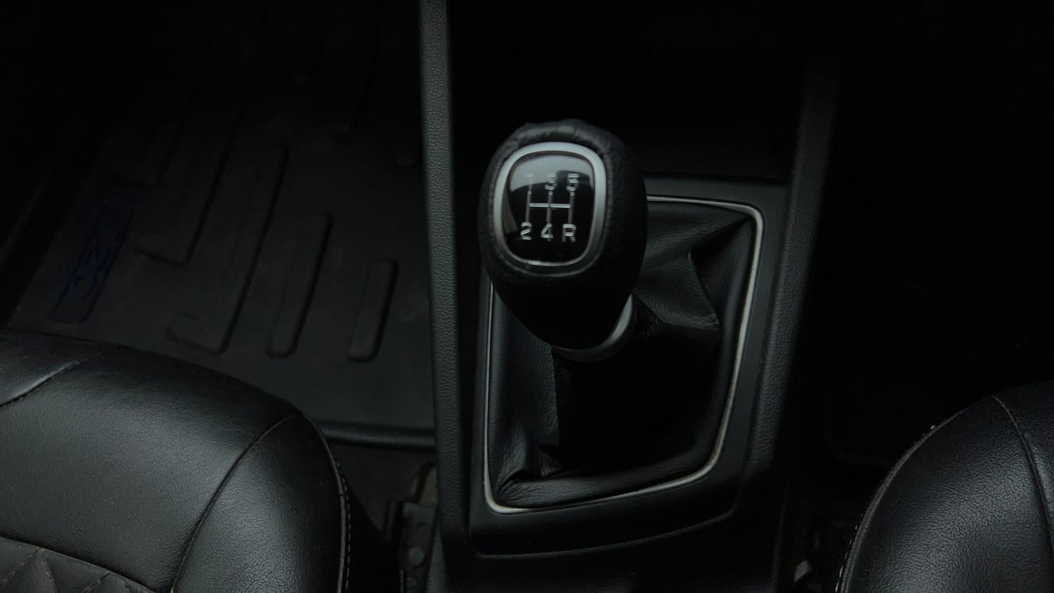Used 2018 Hyundai Elite i20 Asta 1.2 (O) Petrol Manual interior GEAR  KNOB VIEW