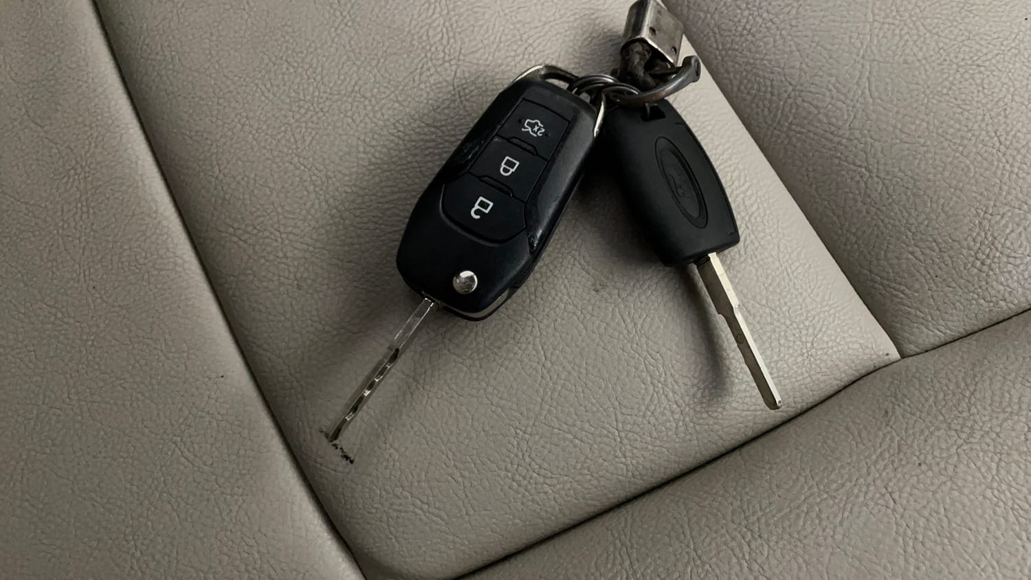 Used 2017 Ford Figo Titanium 1.2 Ti-VCT Petrol Manual extra CAR KEY VIEW