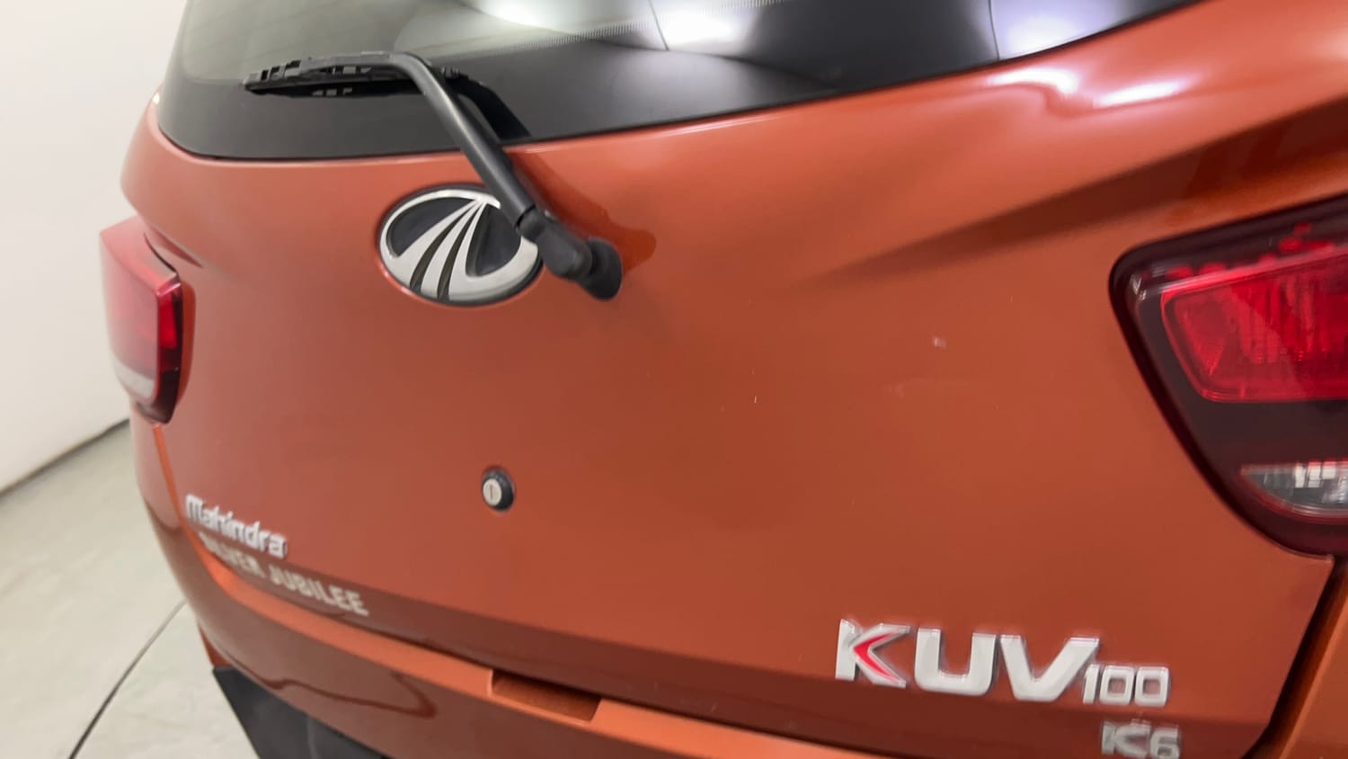 Used 2016 Mahindra KUV100 K6 6 STR Petrol Manual dents MINOR SCRATCH
