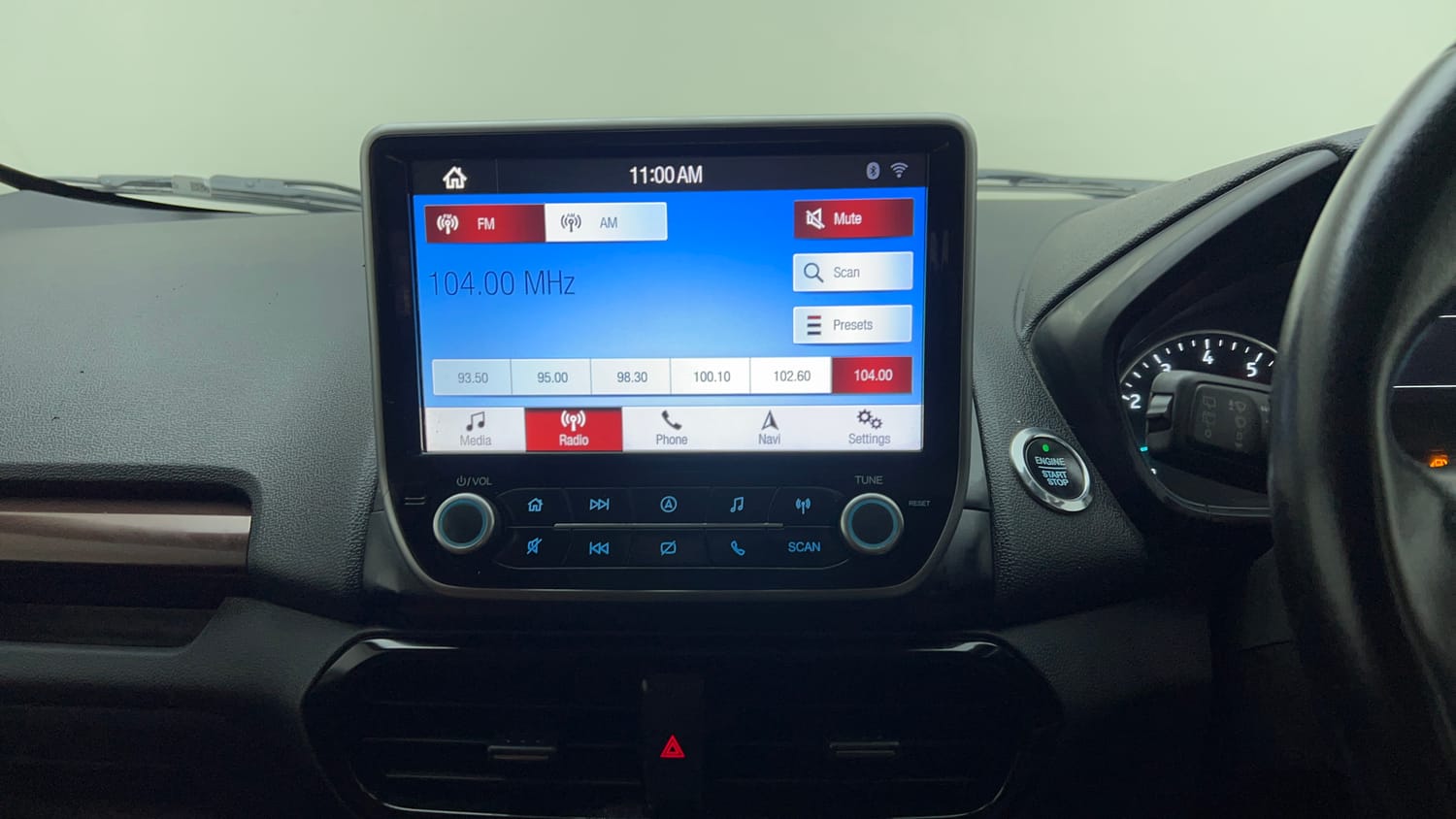Used 2021 Ford EcoSport Thunder Edition Petrol Petrol Manual top_features Touch screen infotainment system