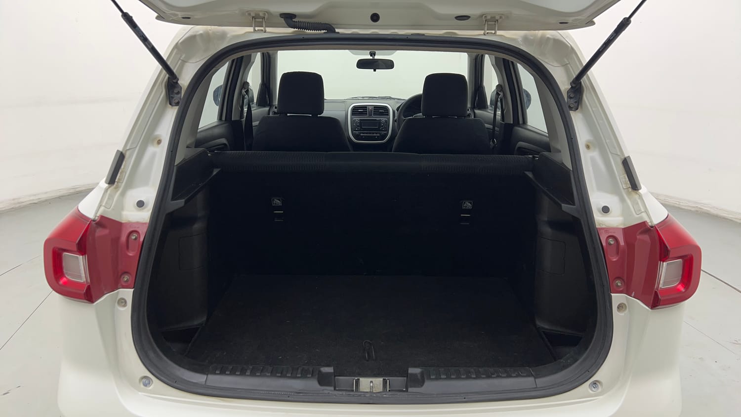 Used 2021 maruti-suzuki Vitara Brezza LXi Petrol Manual interior DICKY INSIDE VIEW