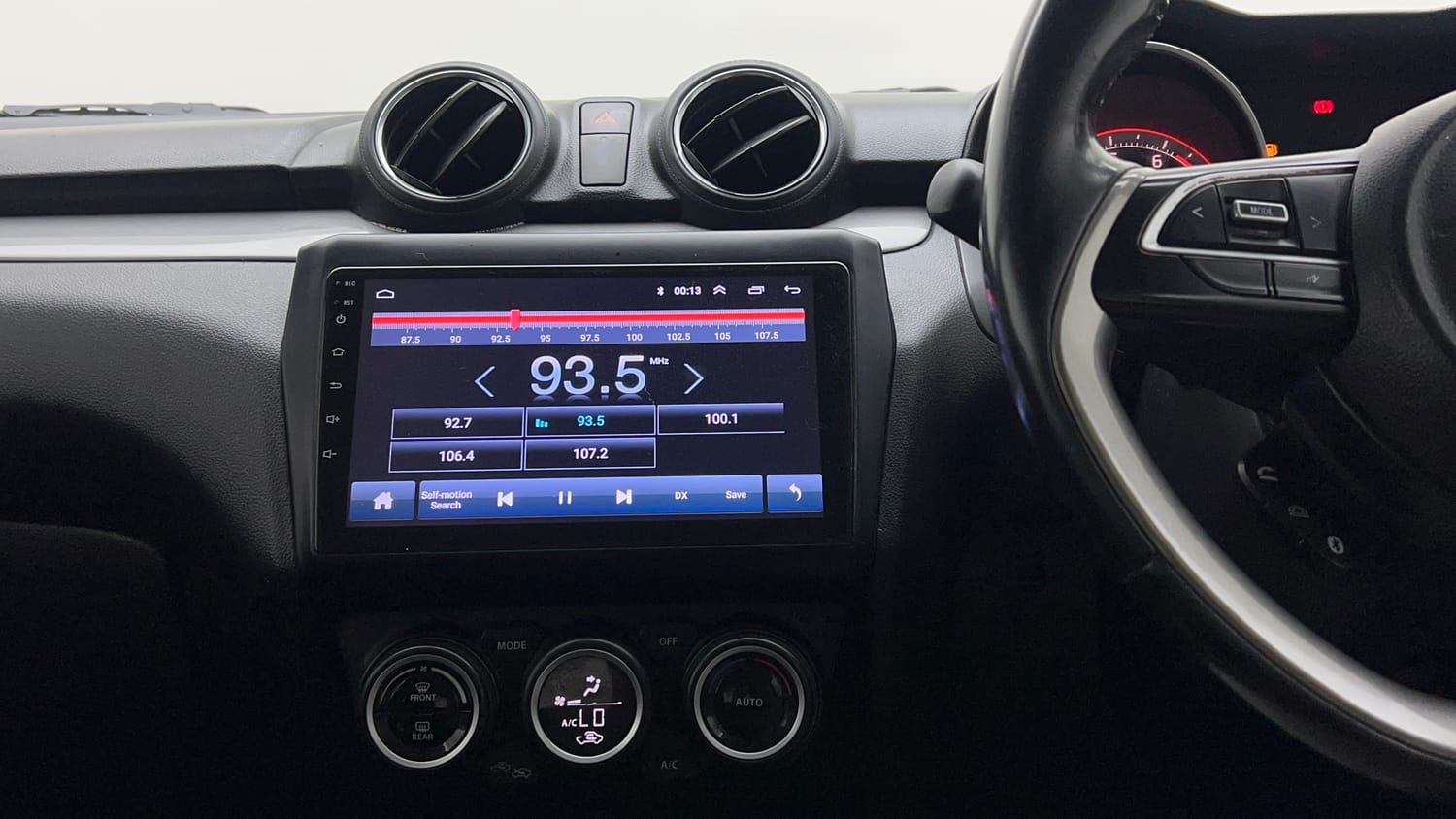 Used 2018 Maruti Suzuki Swift ZXi AMT Petrol Automatic interior MUSIC SYSTEM & AC CONTROL VIEW