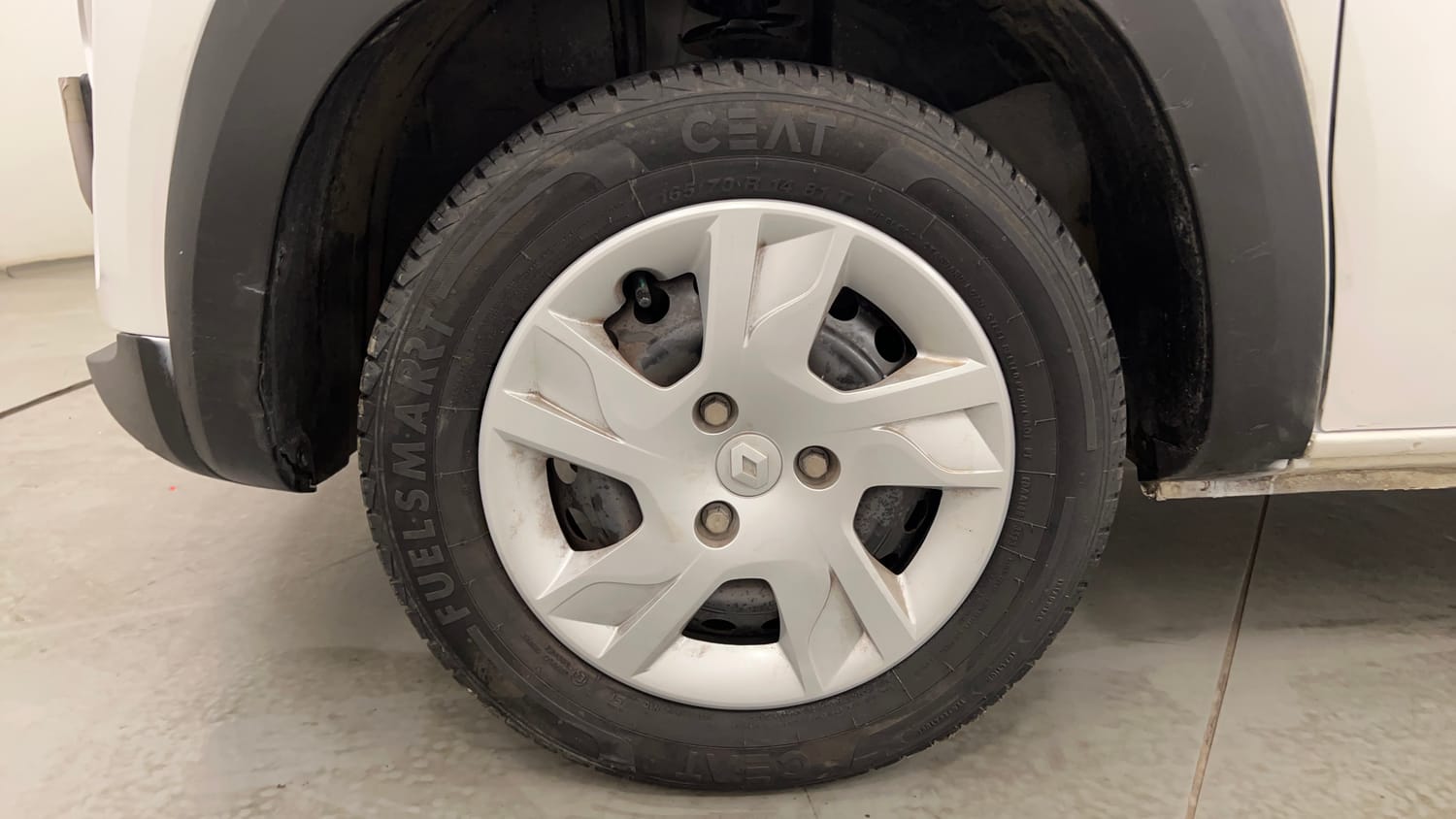 Used 2024 Renault Kwid RXT 1.0 Petrol Manual tyres LEFT FRONT TYRE RIM VIEW