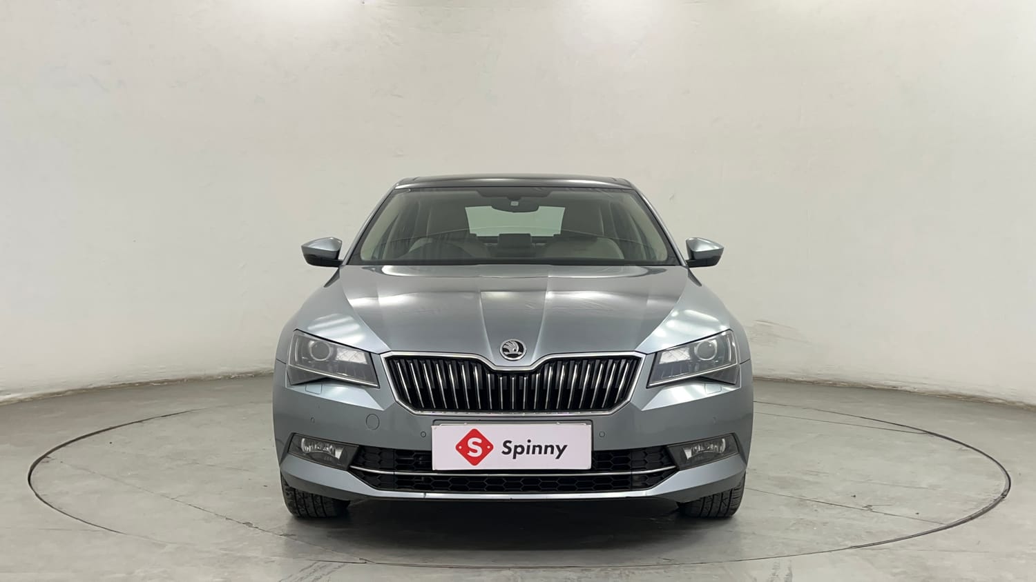 Used 2019 Skoda Superb L&K TDI AT Diesel Automatic exterior FRONT VIEW