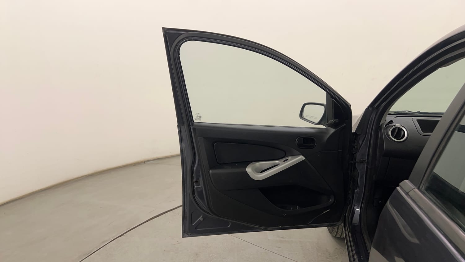 Used 2012 Ford Figo Duratec Petrol ZXI 1.2 Petrol Manual interior LEFT FRONT DOOR OPEN VIEW
